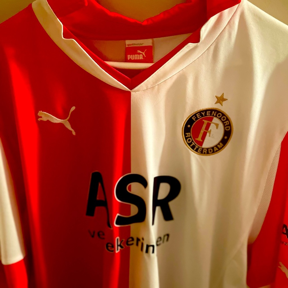 Men’s puma jersey Rotterdam soccer/football.